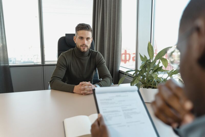 Entrevista Comportamental: Como Dominar o Método STAR e Contar Histórias Que Contratam
