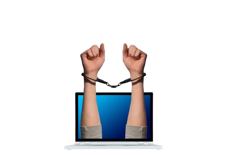 Golpes em cursos online: 8 sinais de alerta para não cair em promessas milagrosas