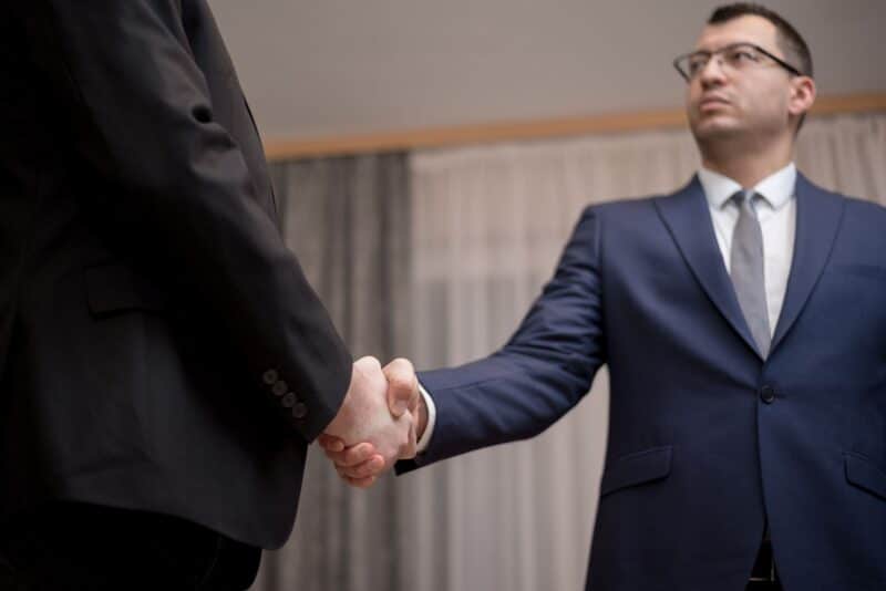 Sociedade Empresarial: Como Escolher um Sócio e Evitar o Divórcio Empresarial